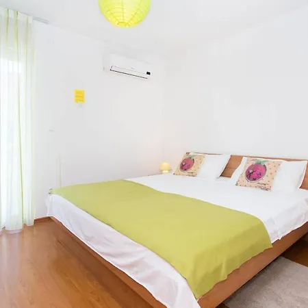 Apartment Betanija *