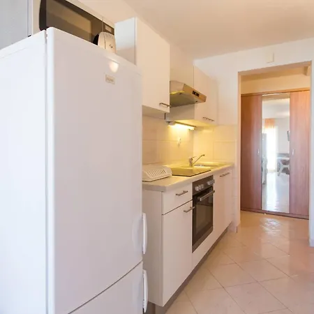 Betanija Apartment *