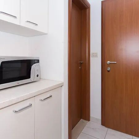 Betanija トロギール