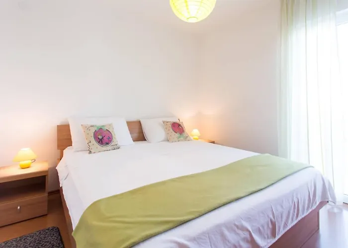 Betanija アパート トロギール